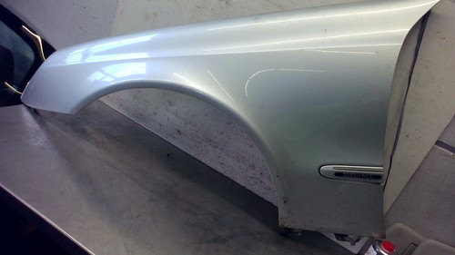 Mercedes benz 240 211 - mercedes-benz,