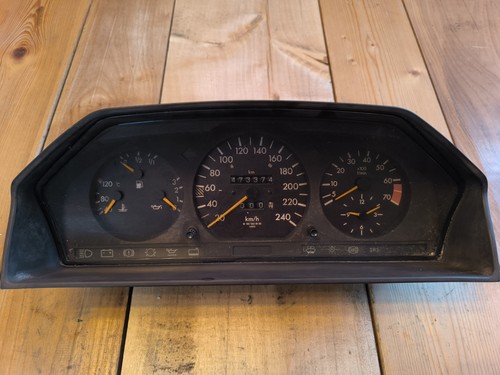 Mercedes benz w124 tacho - mercedes,