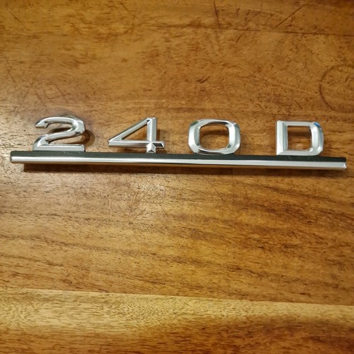 Mercedes 240 emblem - mercedes,